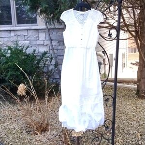 Luxology White Maxi Dress Crochet Lightweight Boho Size medium